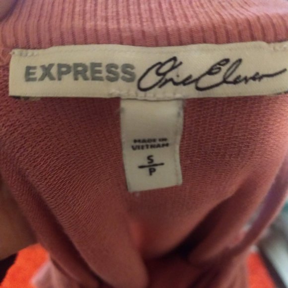 Express One Eleven Size Small Blouse Sweater Pink - Picture 8 of 9